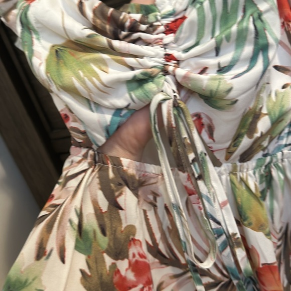 Flower printed mini-dress - Picture 2 of 4